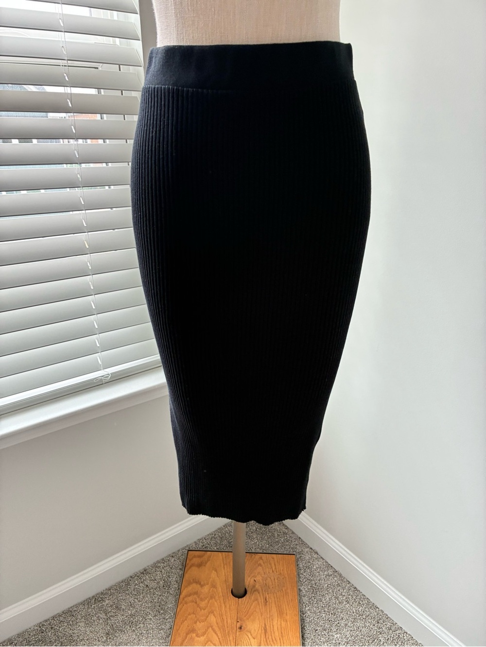 Zara Women's Black Ribbed Stretchy Midi Skirt